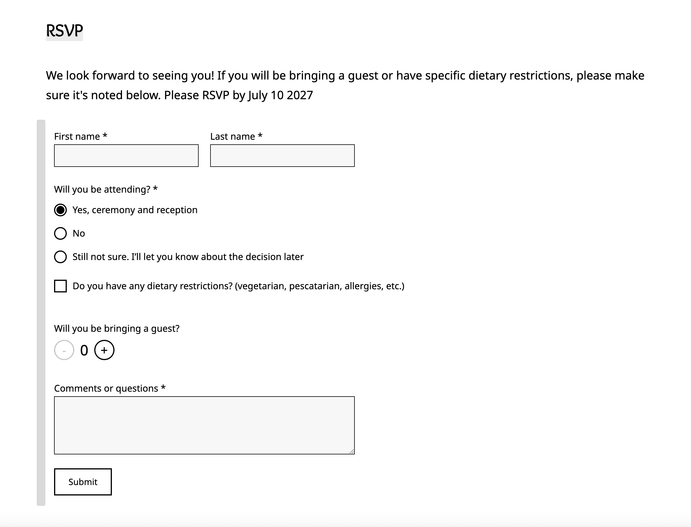 Zrzut ekranu formularza RSVP z przypomnieniem o konieczności udzielenia odpowiedzi do 10 lipca. Pola obejmują imię i nazwisko, przyciski opcji obecności (Tak, Nie lub Nie jestem pewien), pole wyboru ograniczeń dietetycznych oraz opcję gościa. Duże pole "Komentarze lub pytania" znajduje się nad przyciskiem "Wyślij", umożliwiając gościom podanie dodatkowych szczegółów.