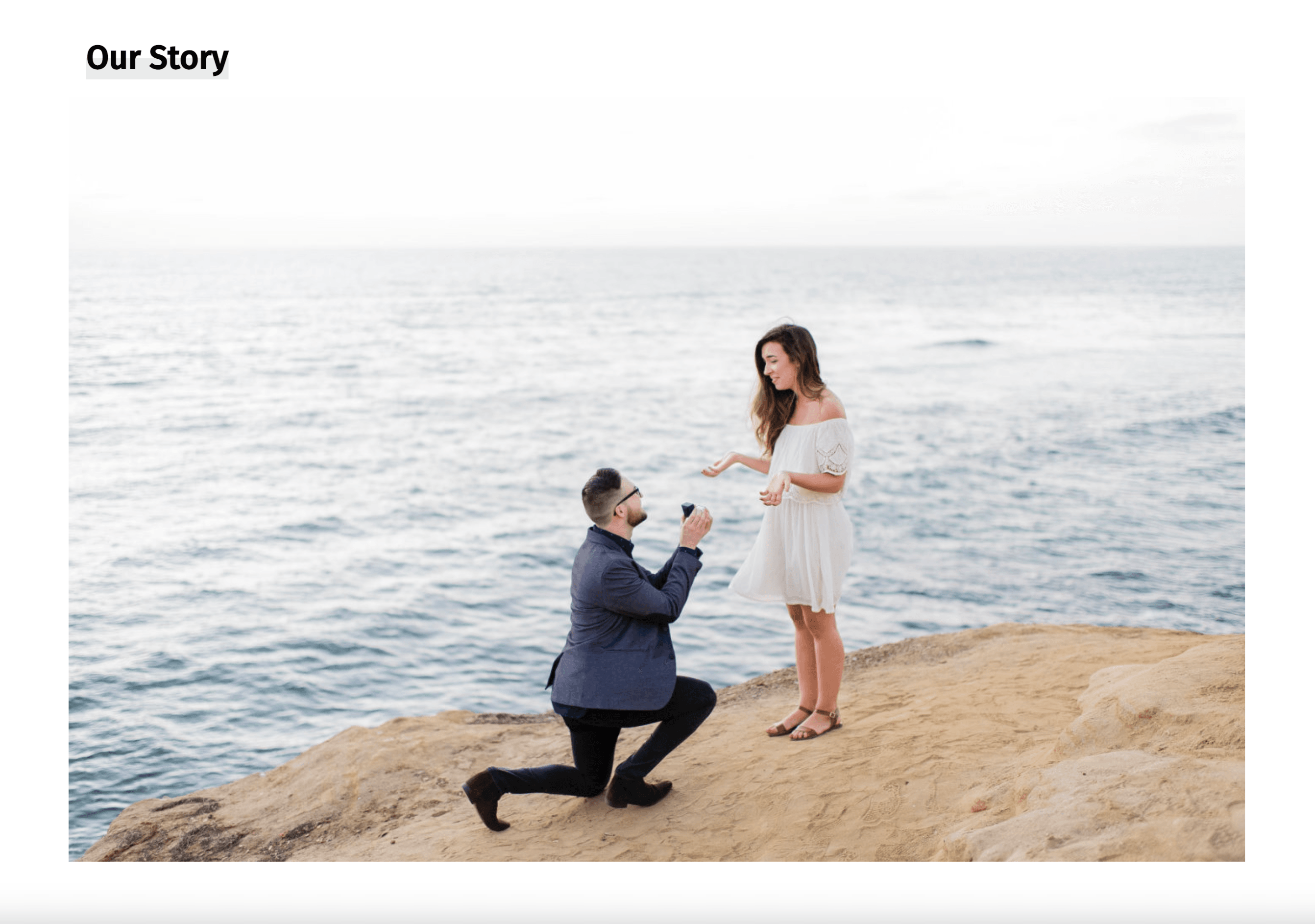 Ein Bild, das ein Paar bei einem rührenden Heiratsantrag zeigt, bei dem der Mann auf einem Knie einen Ring präsentiert, der den Beginn ihrer Liebesgeschichte symbolisiert